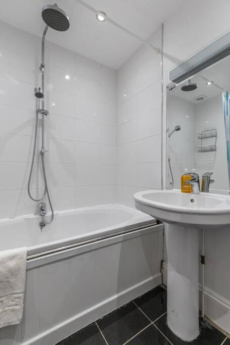 Ferienwohnung Victorian Flat Close To Station With Large Garden Hove Exterior foto